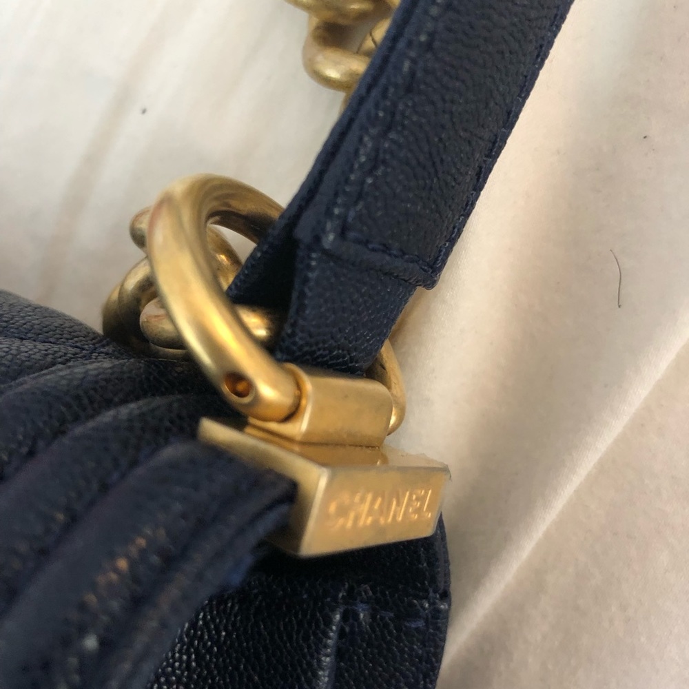 Chanel authentic bag - Picture 2 of 6